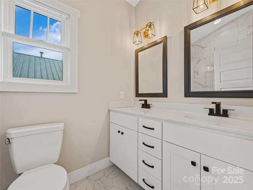 108 Le-An-Hurst Road, Asheville, NC 28803.  MLS# CAR4266412, YatesRealty ID 28896. 