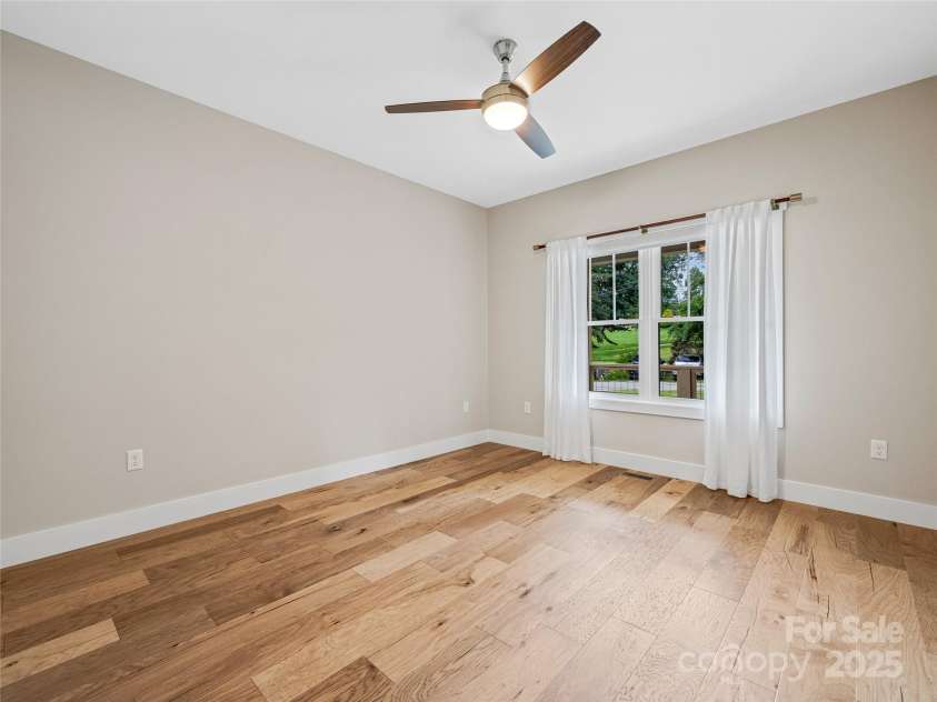 108 Le-An-Hurst Road, Asheville, NC 28803.  MLS# CAR4266412, YatesRealty ID 28896. 