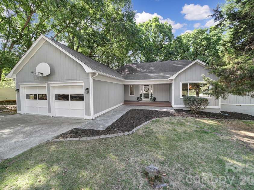 26037 Windjammer Drive, Tega Cay, SC 29708.  MLS# CAR4381208, YatesRealty ID 28897. 