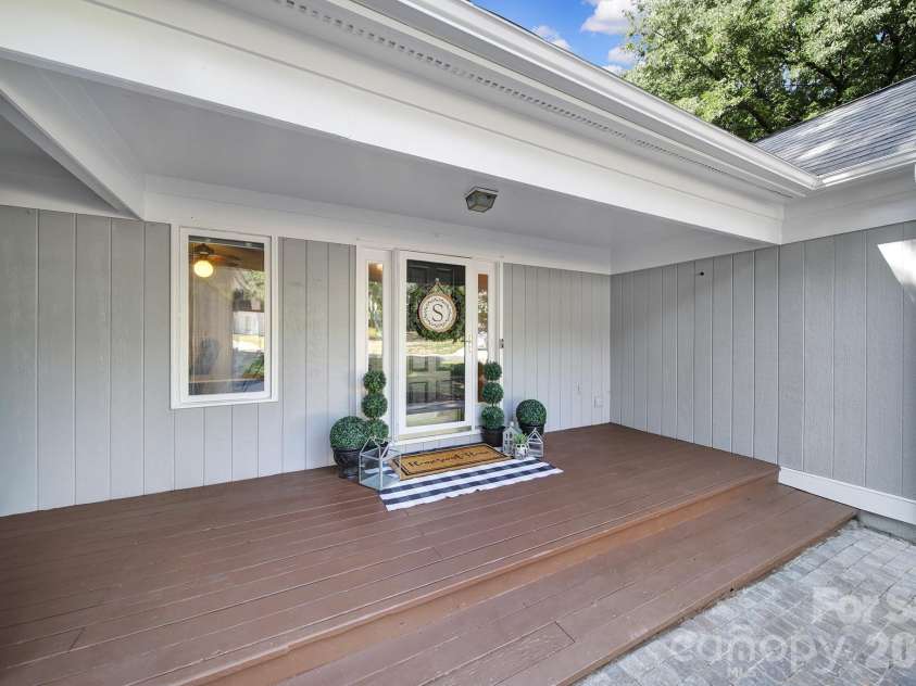 26037 Windjammer Drive, Tega Cay, SC 29708.  MLS# CAR4381208, YatesRealty ID 28897. 