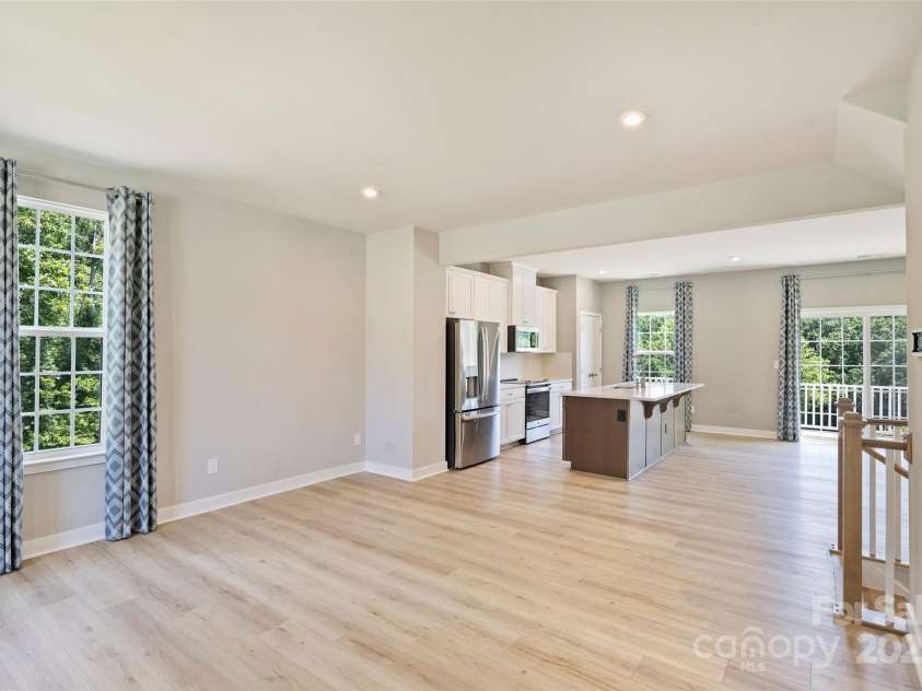 342 Cramerton Mills Parkway, Cramerton, NC 28032.  MLS# CAR4279503, YatesRealty ID 28898. Great Room