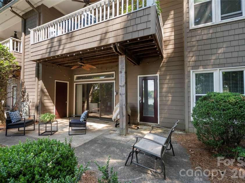9717 Emerald Point Drive, Charlotte, NC 28278.  MLS# CAR4386586, YatesRealty ID 28898. 