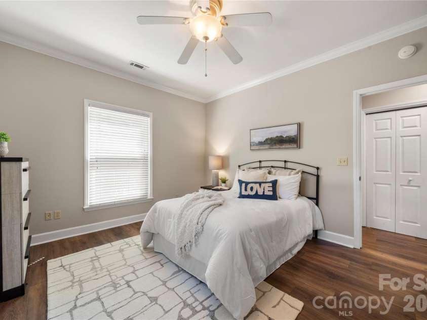 9717 Emerald Point Drive, Charlotte, NC 28278.  MLS# CAR4386586, YatesRealty ID 28898. 