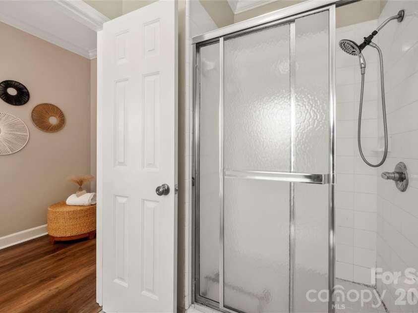 9717 Emerald Point Drive, Charlotte, NC 28278.  MLS# CAR4386586, YatesRealty ID 28898. 