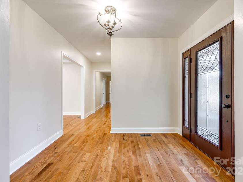 2129 James Court, Rock Hill, SC 29732.  MLS# CAR4203167, YatesRealty ID 289. 
