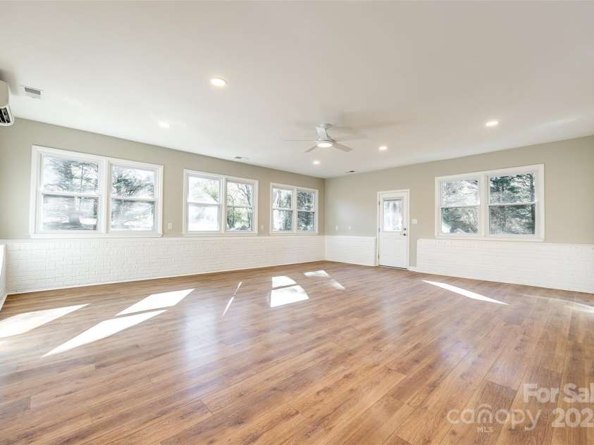 2129 James Court, Rock Hill, SC 29732.  MLS# CAR4203167, YatesRealty ID 289. 