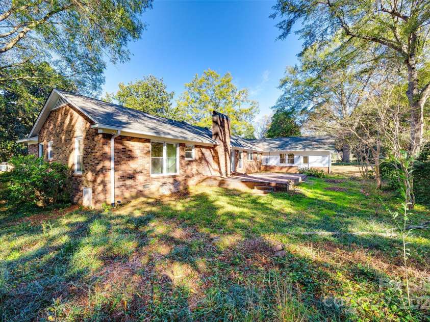 2129 James Court, Rock Hill, SC 29732.  MLS# CAR4203167, YatesRealty ID 289. 