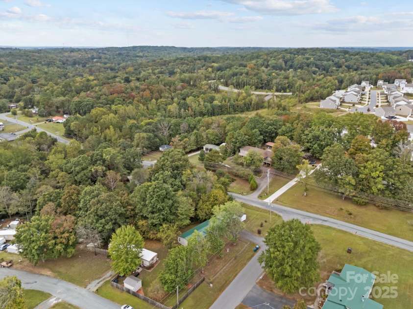 6600 Clara Circle, Concord, NC 28025.  MLS# CAR4306913, YatesRealty ID 289. 