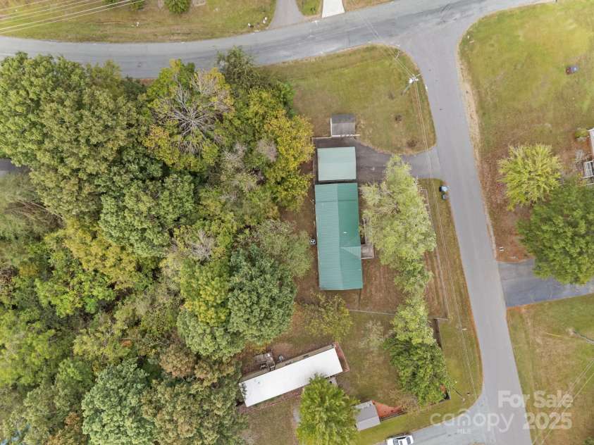 6600 Clara Circle, Concord, NC 28025.  MLS# CAR4306913, YatesRealty ID 289. 