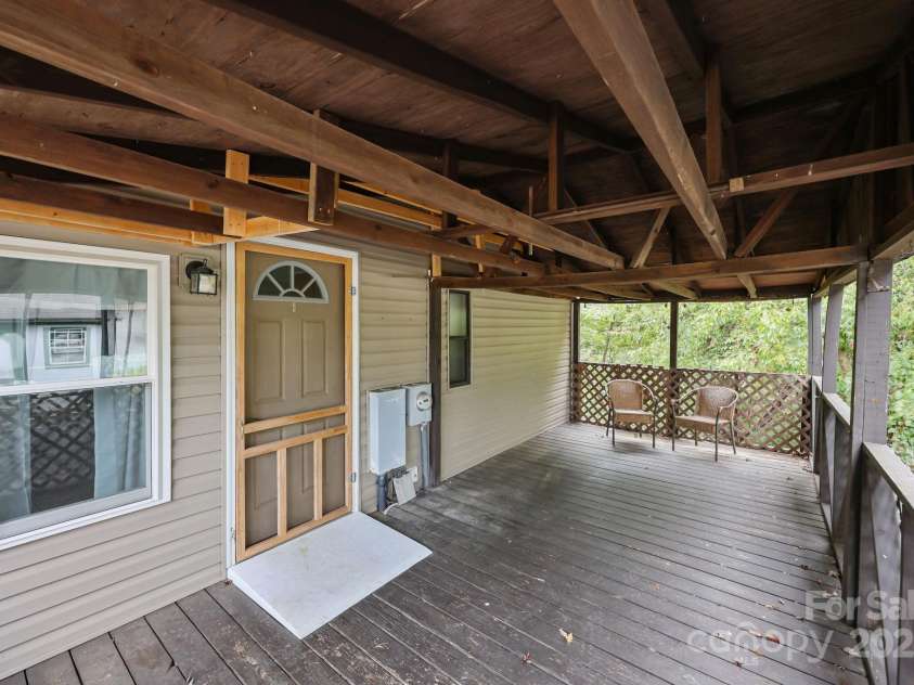 6600 Clara Circle, Concord, NC 28025.  MLS# CAR4306913, YatesRealty ID 289. 