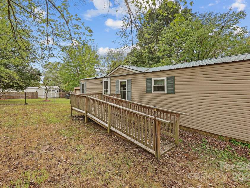 6600 Clara Circle, Concord, NC 28025.  MLS# CAR4306913, YatesRealty ID 289. 