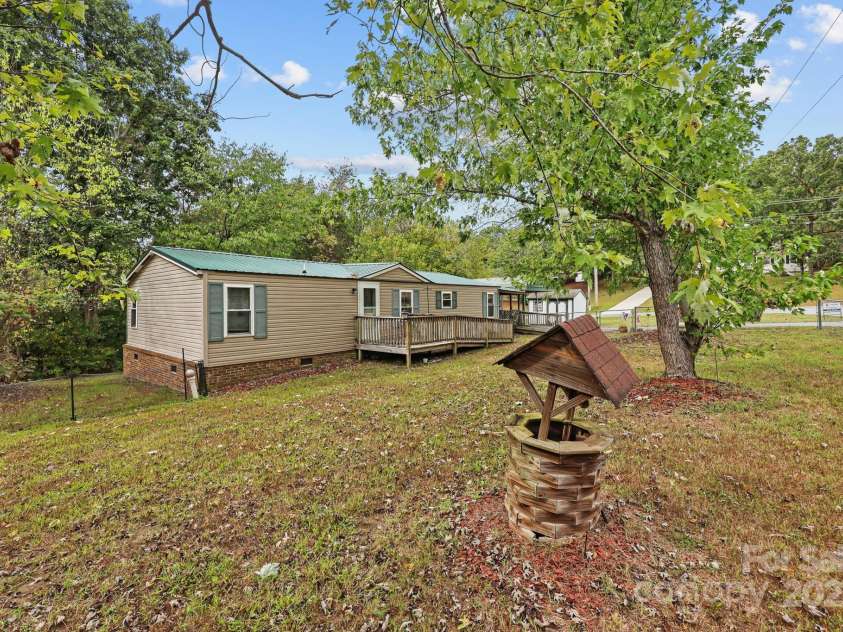 6600 Clara Circle, Concord, NC 28025.  MLS# CAR4306913, YatesRealty ID 289. 