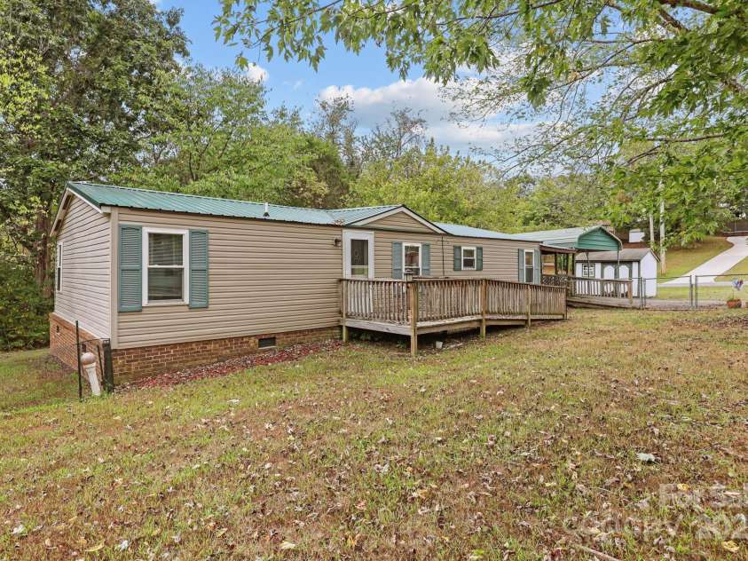 6600 Clara Circle, Concord, NC 28025.  MLS# CAR4306913, YatesRealty ID 289. 