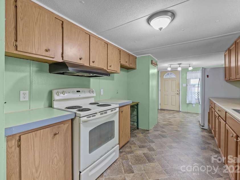 6600 Clara Circle, Concord, NC 28025.  MLS# CAR4306913, YatesRealty ID 289. 