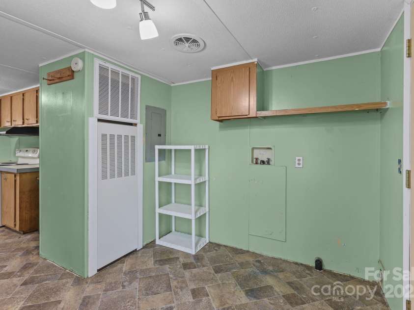 6600 Clara Circle, Concord, NC 28025.  MLS# CAR4306913, YatesRealty ID 289. 