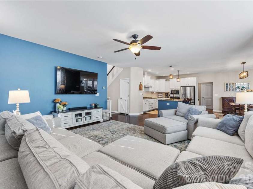 11516 Glowing Star Drive, Charlotte, NC 28215.  MLS# CAR4336828, YatesRealty ID 2890. 