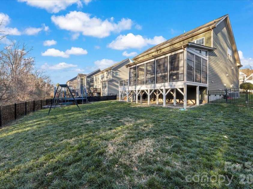 11516 Glowing Star Drive, Charlotte, NC 28215.  MLS# CAR4336828, YatesRealty ID 2890. 