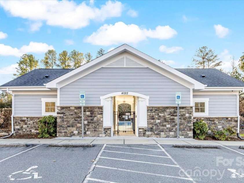 11516 Glowing Star Drive, Charlotte, NC 28215.  MLS# CAR4336828, YatesRealty ID 2890. 