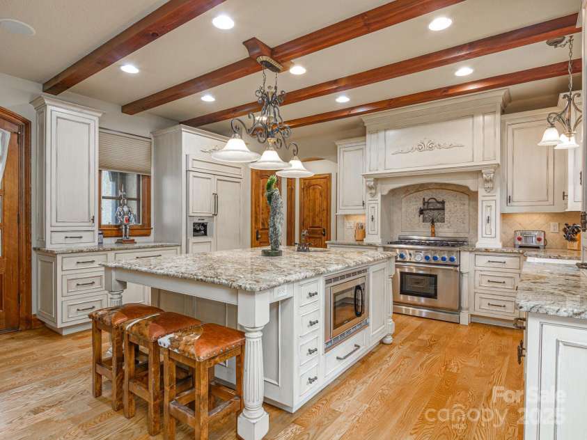 176 Valley Springs Road, Asheville, NC 28803.  MLS# CAR4277754, YatesRealty ID 2890. Culinary Space and Sophistication 