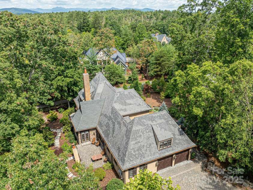 176 Valley Springs Road, Asheville, NC 28803.  MLS# CAR4277754, YatesRealty ID 2890. Tranquil Setting 