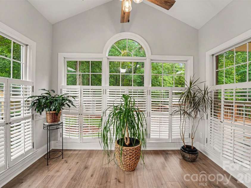 1320 Mill Race Lane, Matthews, NC 28104.  MLS# CAR4384297, YatesRealty ID 28900. Breakfast Nook