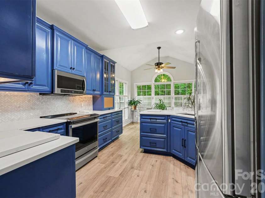1320 Mill Race Lane, Matthews, NC 28104.  MLS# CAR4384297, YatesRealty ID 28900. Kitchen