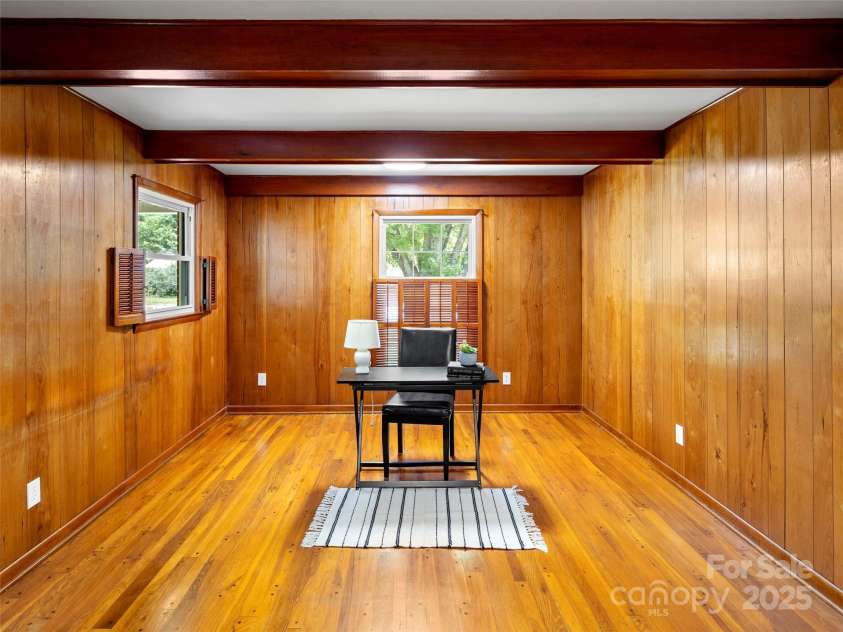 403 Pole Creasman Road, Asheville, NC 28806.  MLS# CAR4284483, YatesRealty ID 28901. 