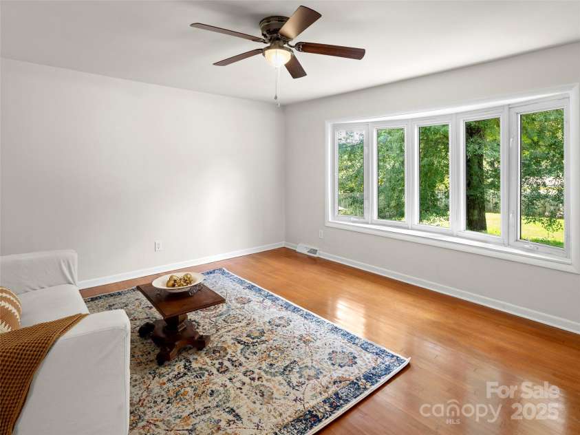 403 Pole Creasman Road, Asheville, NC 28806.  MLS# CAR4284483, YatesRealty ID 28901. 