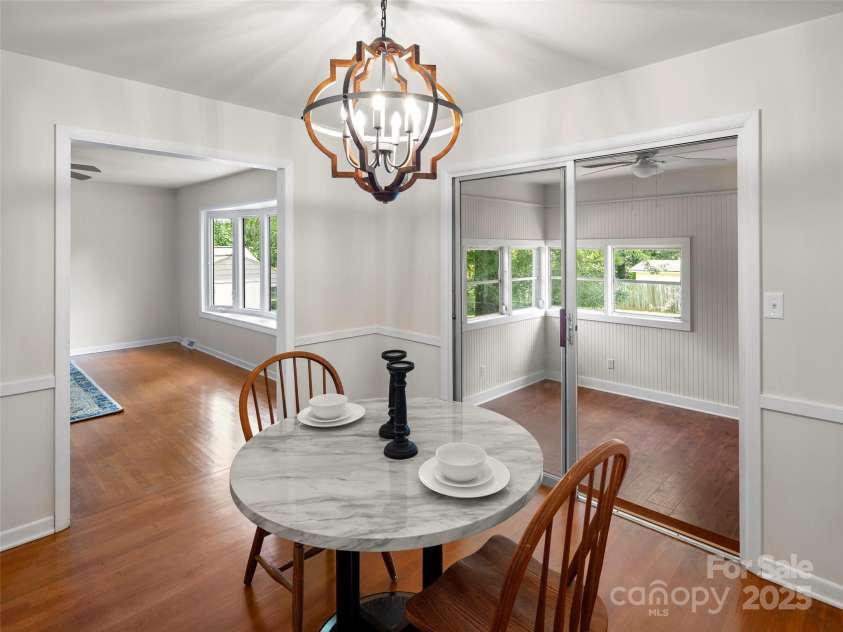 403 Pole Creasman Road, Asheville, NC 28806.  MLS# CAR4284483, YatesRealty ID 28901. 