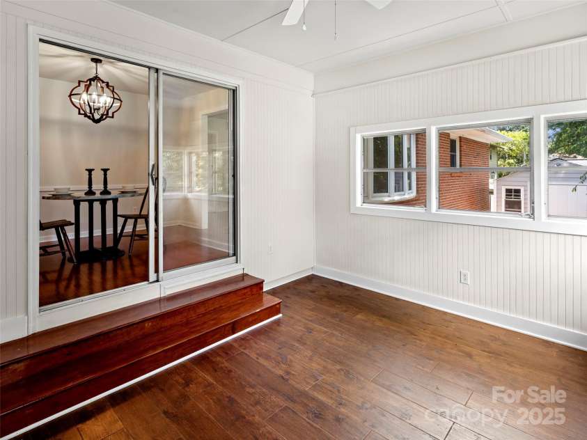 403 Pole Creasman Road, Asheville, NC 28806.  MLS# CAR4284483, YatesRealty ID 28901. 