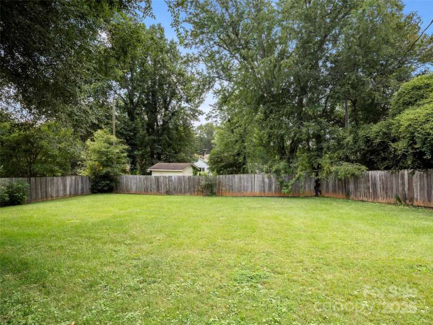 403 Pole Creasman Road, Asheville, NC 28806.  MLS# CAR4284483, YatesRealty ID 28901. 