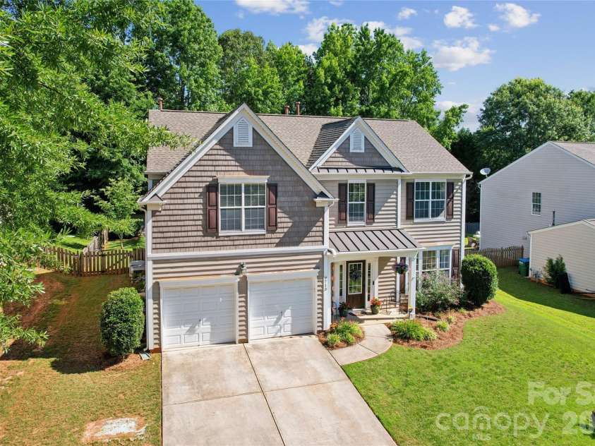 9713 Chanson Place, Matthews, NC 28105.  MLS# CAR4390320, YatesRealty ID 28901. 