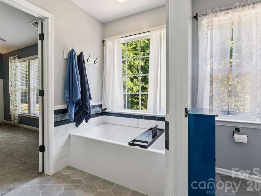 9713 Chanson Place, Matthews, NC 28105.  MLS# CAR4390320, YatesRealty ID 28901. 