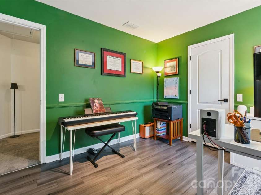9713 Chanson Place, Matthews, NC 28105.  MLS# CAR4390320, YatesRealty ID 28901. 