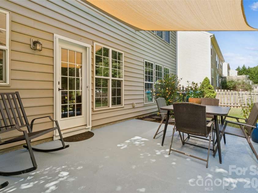 9713 Chanson Place, Matthews, NC 28105.  MLS# CAR4390320, YatesRealty ID 28901. 