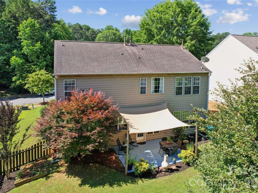 9713 Chanson Place, Matthews, NC 28105.  MLS# CAR4390320, YatesRealty ID 28901. 
