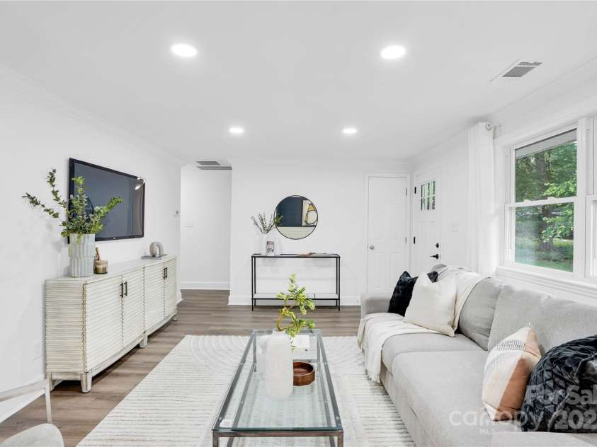 9826 Meringue Place, Charlotte, NC 28270.  MLS# CAR4260657, YatesRealty ID 28904. 