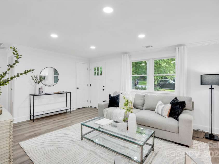 9826 Meringue Place, Charlotte, NC 28270.  MLS# CAR4260657, YatesRealty ID 28904. 