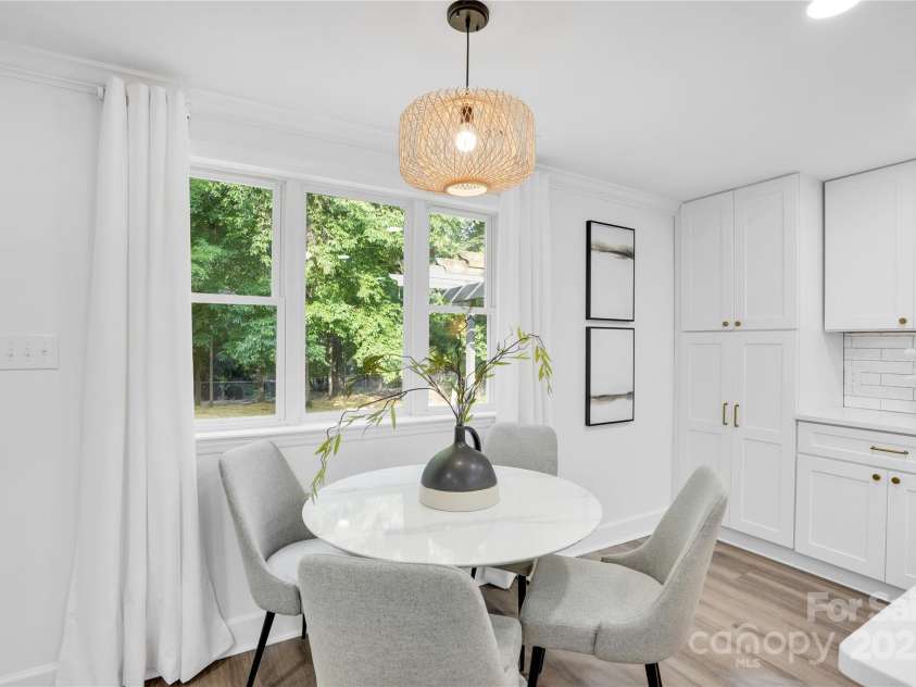 9826 Meringue Place, Charlotte, NC 28270.  MLS# CAR4260657, YatesRealty ID 28904. Dining nook
