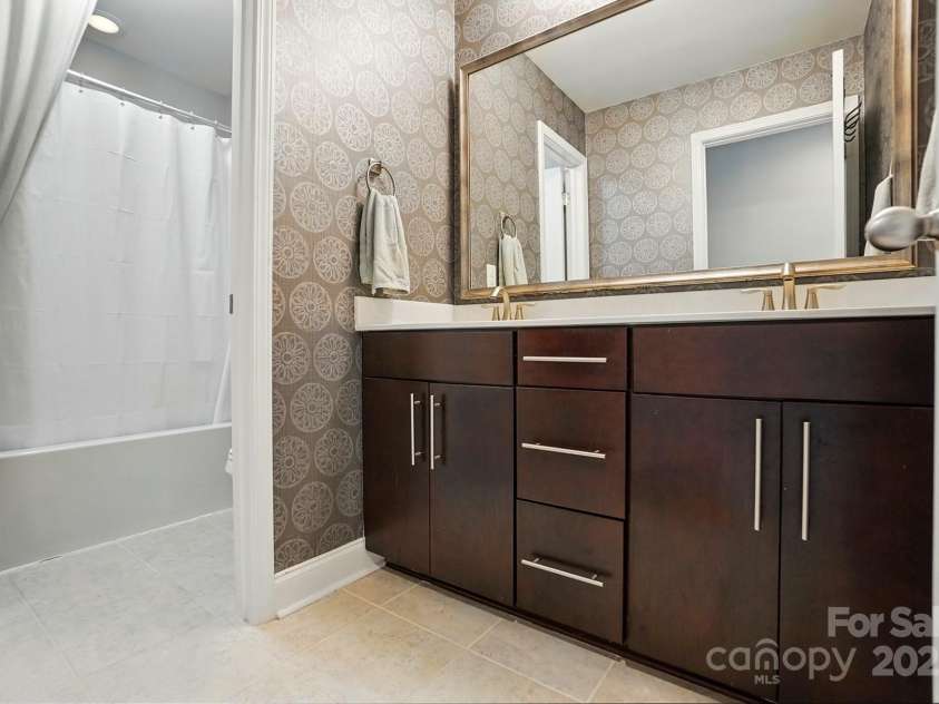 3808 Halcyon Drive, Huntersville, NC 28078.  MLS# CAR4263868, YatesRealty ID 28905. Bathroom 3