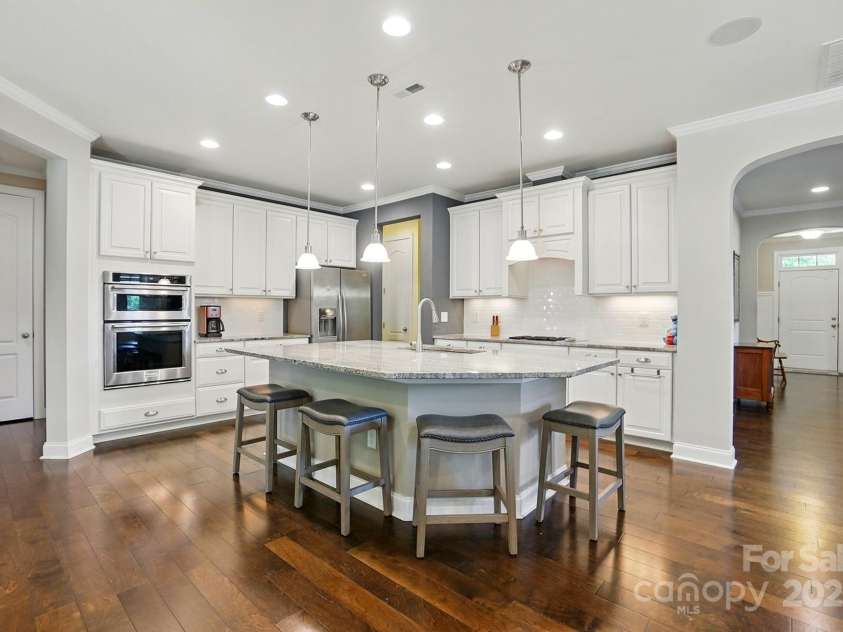 3808 Halcyon Drive, Huntersville, NC 28078.  MLS# CAR4263868, YatesRealty ID 28905. Kitchen