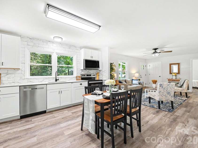 2101 Steele Street, Monroe, NC 28110.  MLS# CAR4386741, YatesRealty ID 28906. 