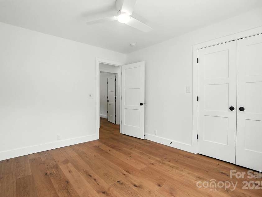 2425/2429 Ellen Avenue, Charlotte, NC 28208.  MLS# CAR4285437, YatesRealty ID 28906. 