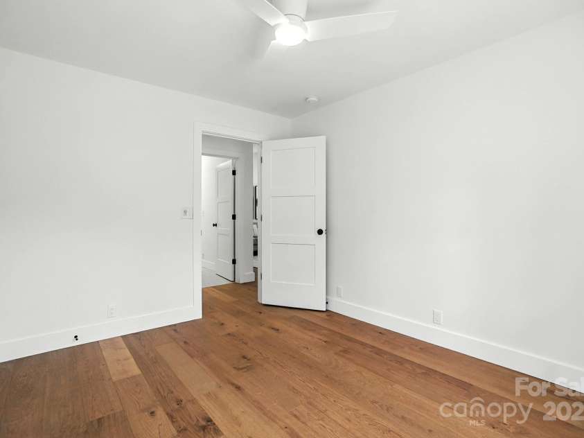 2425/2429 Ellen Avenue, Charlotte, NC 28208.  MLS# CAR4285437, YatesRealty ID 28906. 