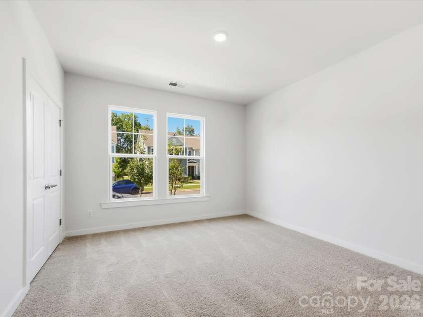 10026 Mamillion Drive, Huntersville, NC 28078.  MLS# CAR4379727, YatesRealty ID 28907. 