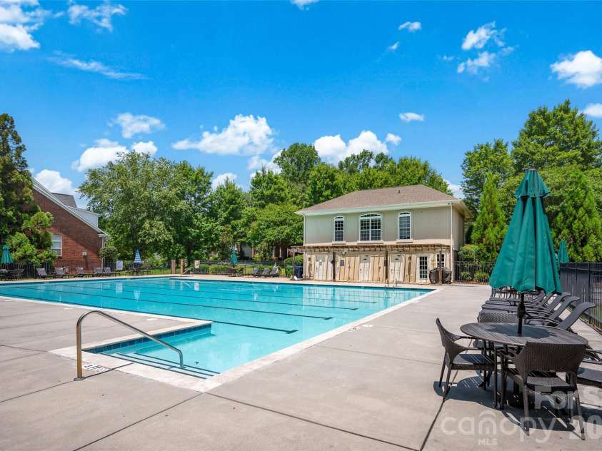 10104 Treetop Lane, Cornelius, NC 28031.  MLS# CAR4391181, YatesRealty ID 28908. 