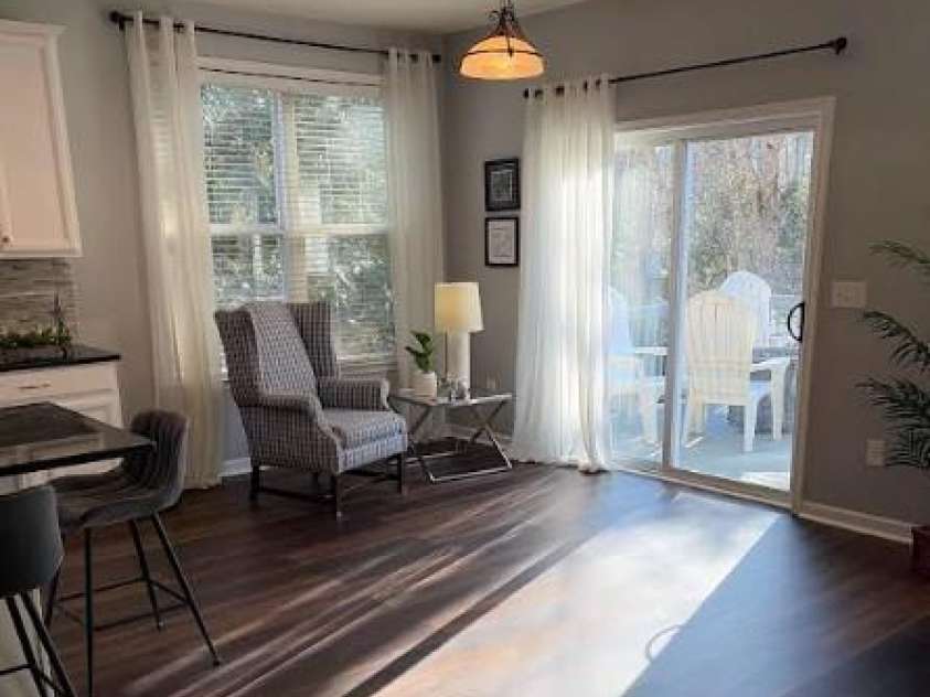 10104 Treetop Lane, Cornelius, NC 28031.  MLS# CAR4391181, YatesRealty ID 28908. 