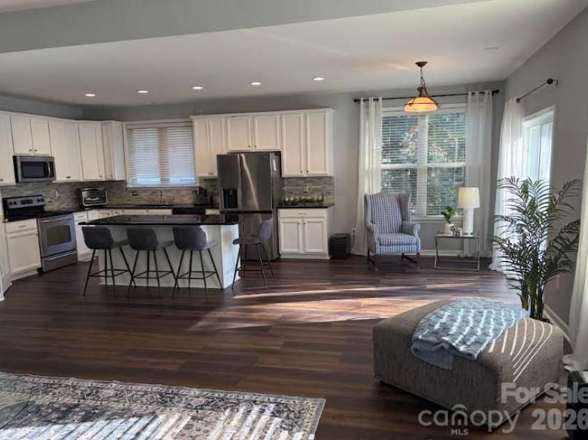 10104 Treetop Lane, Cornelius, NC 28031.  MLS# CAR4391181, YatesRealty ID 28908. 