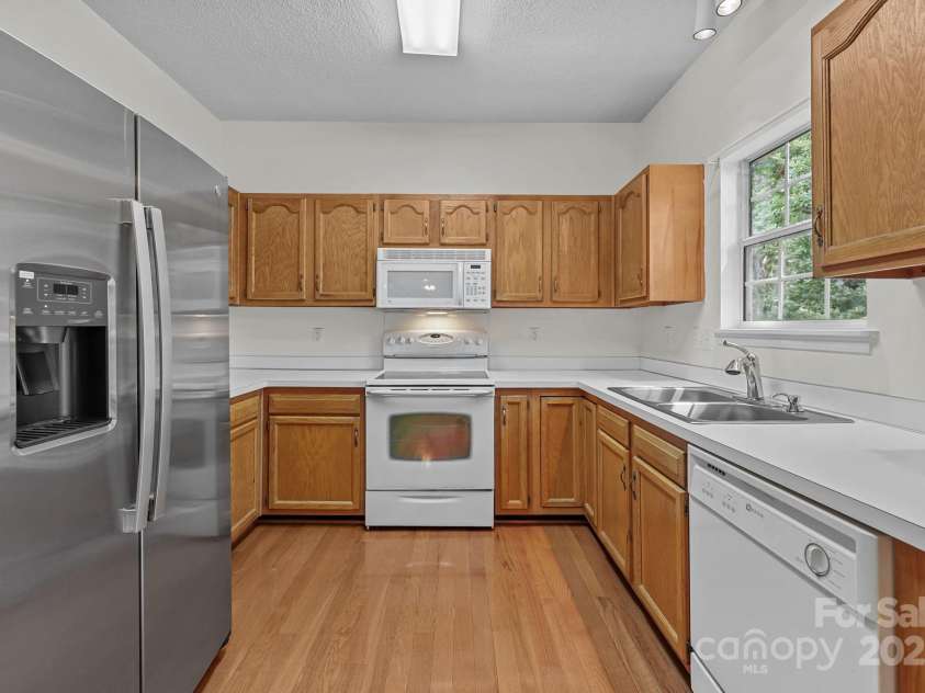 1656 Heather Glen Road, Kannapolis, NC 28081.  MLS# CAR4283900, YatesRealty ID 28909. 