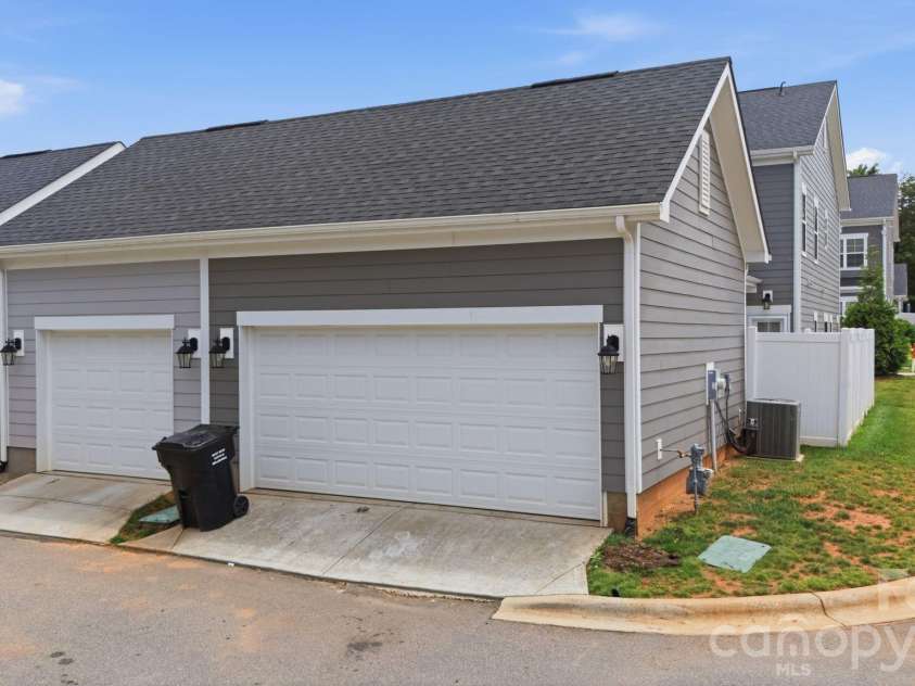 2176 Moss Meadow Lane, Denver, NC 28037.  MLS# CAR4387081, YatesRealty ID 28909. Detached two car garage
